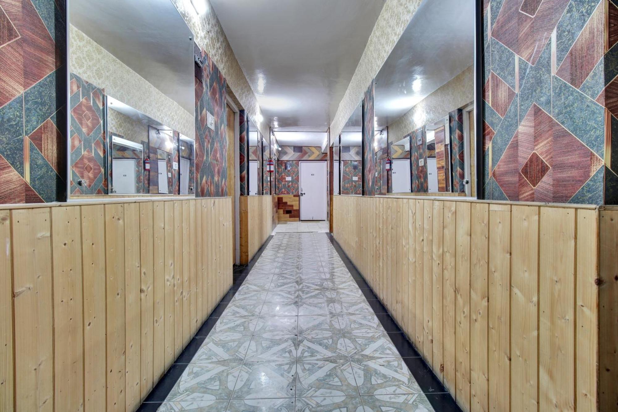 Hotel Ab-I-Hayat Сринагар Экстерьер фото
